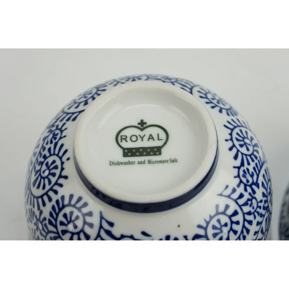 Royal Ramen Noodle Bowls Set of 2 Blue White Swirl Ceramic Chopstick Rest EUC